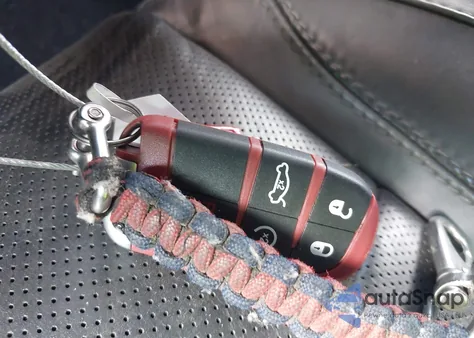 2016 Dodge Challenger Sxt Plus из США, поврежденный, VIN 2C3CDZAG4GH240695